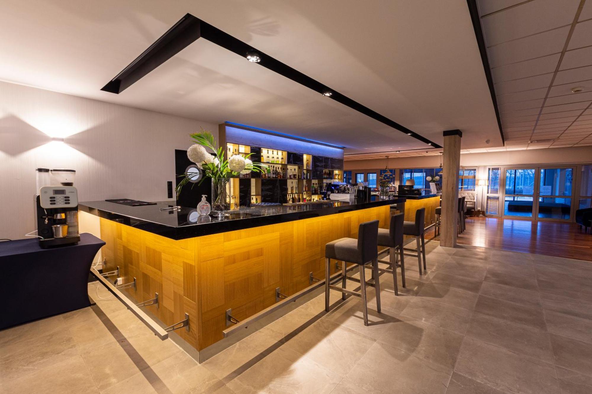 Omega Hotel 3*